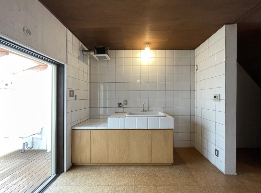色々な世代が入居する文化住宅「G-BOX」